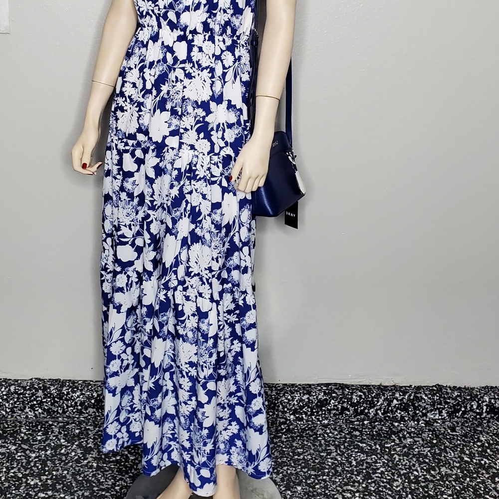 New long floral sleeveless summer dress. - Picture 4 of 5
